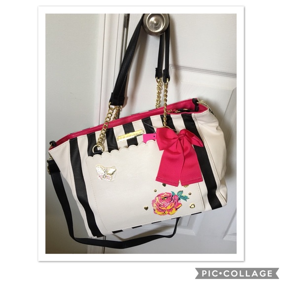 Betsey Johnson Handbags - Betsey Johnson NWT Bag in Bag Tote